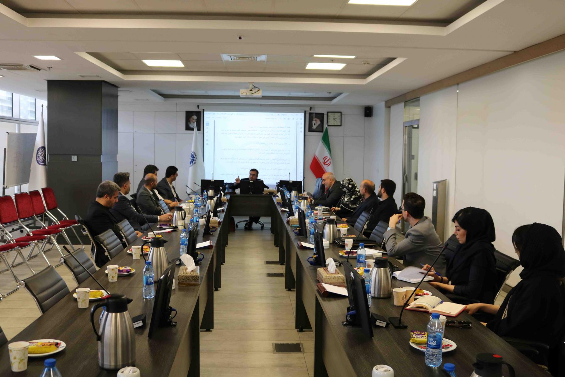 برگزاری دومین جلسه از دوره آموزشی جرایم اقتصادی با موضوع قاچاق کالا و ارز