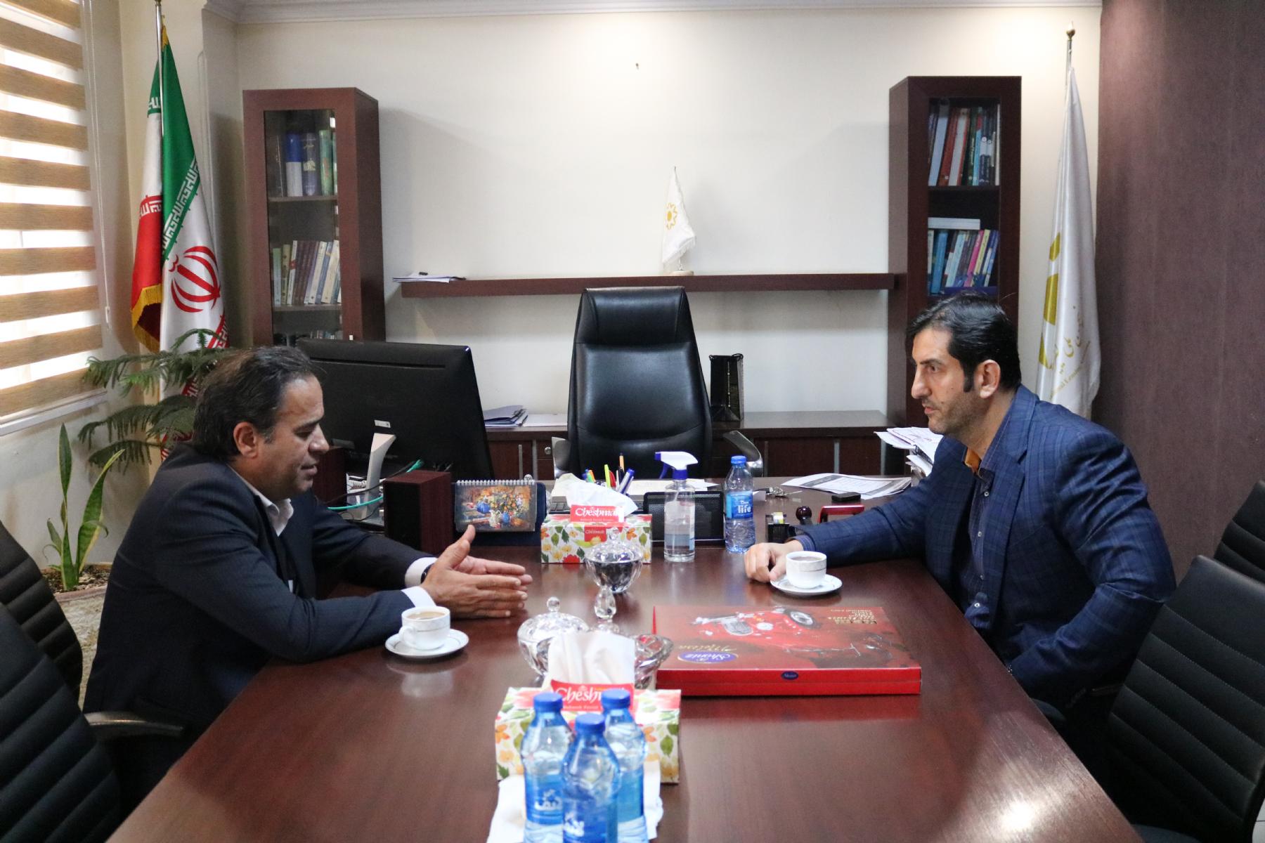 دبیر کل انجمن با مدیر عامل لیزینگ ماشین آلات و تجهیزات پاسارگاد دیدار کرد
