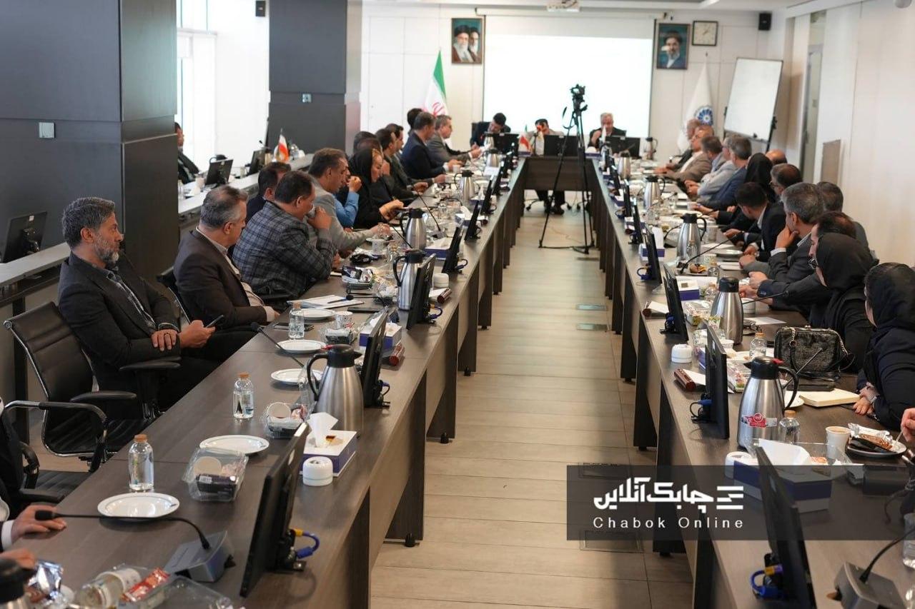 نشست توجیهی دستور العمل «نحوه احراز و لغو صلاحیت عمومی و حرفه‌ای مدیران لیزینگ‌ها» برگزار شد + گزارش تصویری 
