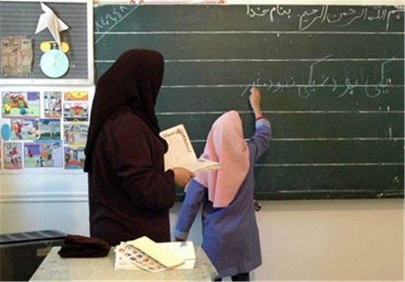 توزیع ۲۰هزار دستگاه خودرو بین فرهنگیان در سال آینده 
